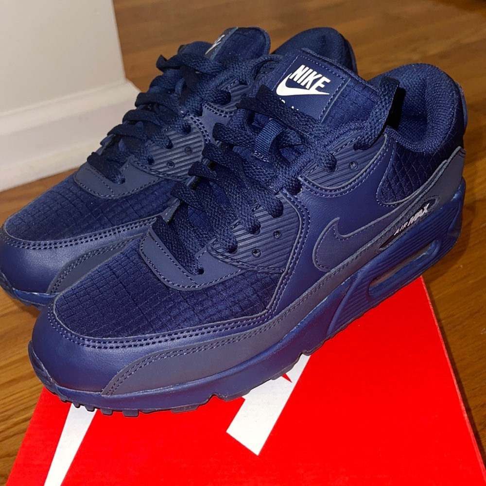 LIKE NEW Nike Airmax 90 Navy Blue